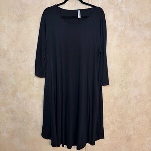 Zenana Outfitters Classic Black 3/4 Sleeve Dress with Pockets